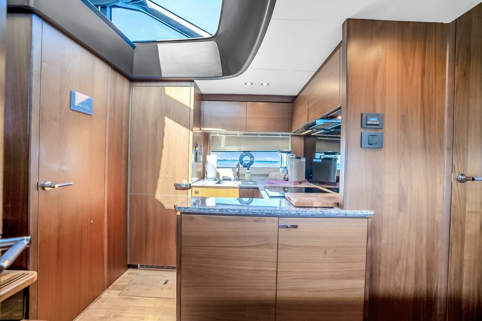 2016 Princess V58 - Photo 22