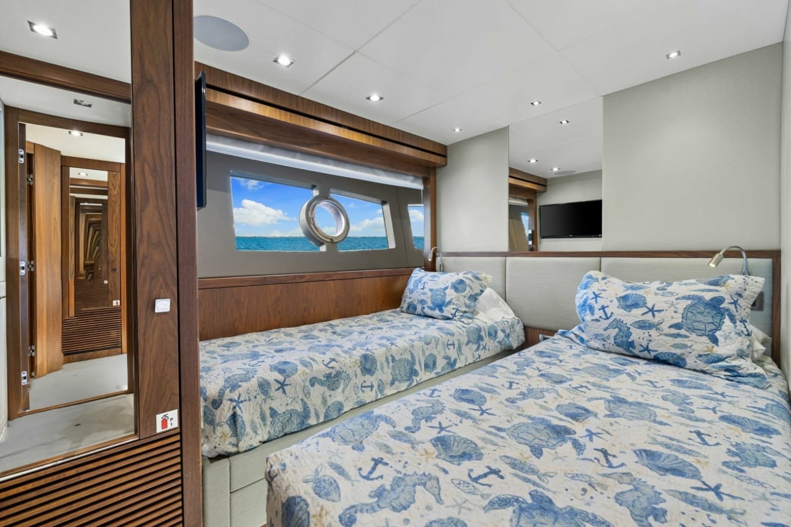 2018 Sunseeker 95 Motoryacht - Photo 25