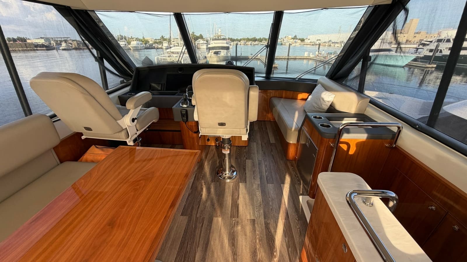 2021 Riviera 57 Enclosed Bridge - Photo 7