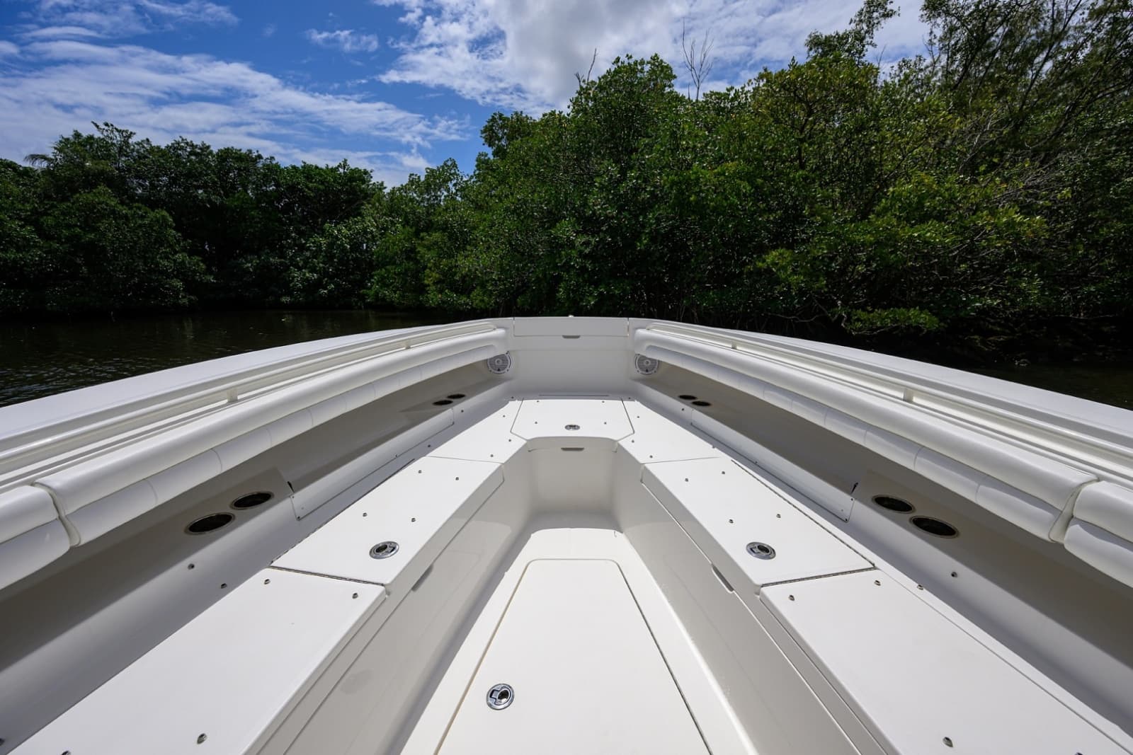 2019 Regulator 31 Center Console - Photo 15