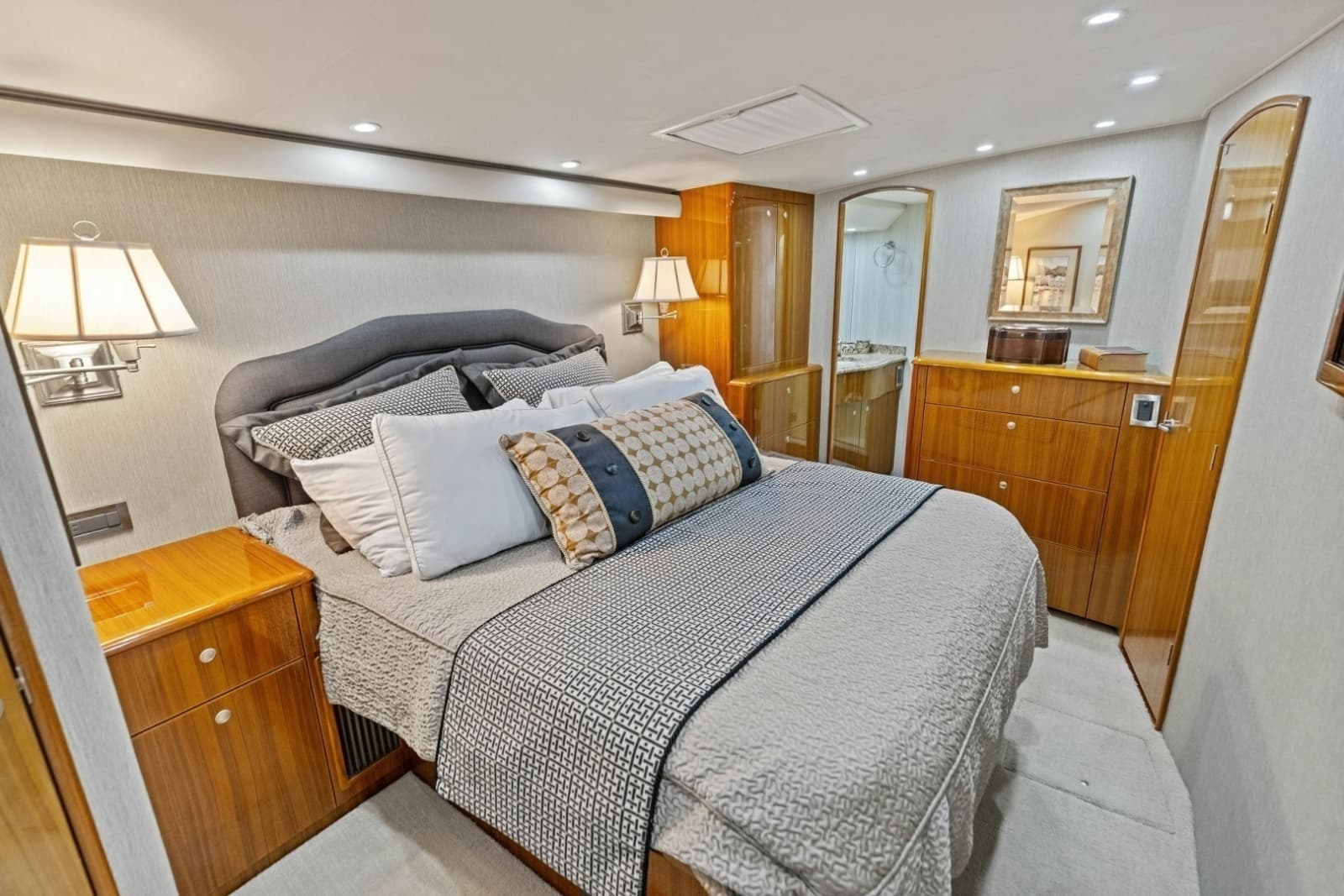 2008 Viking 68 Skybridge - Photo 75