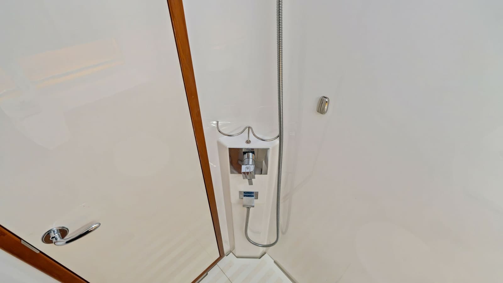 2019 Bertram 35 Flybridge - Photo 29