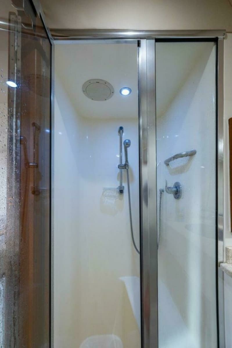 2007 Albemarle 36 Express - Photo 23