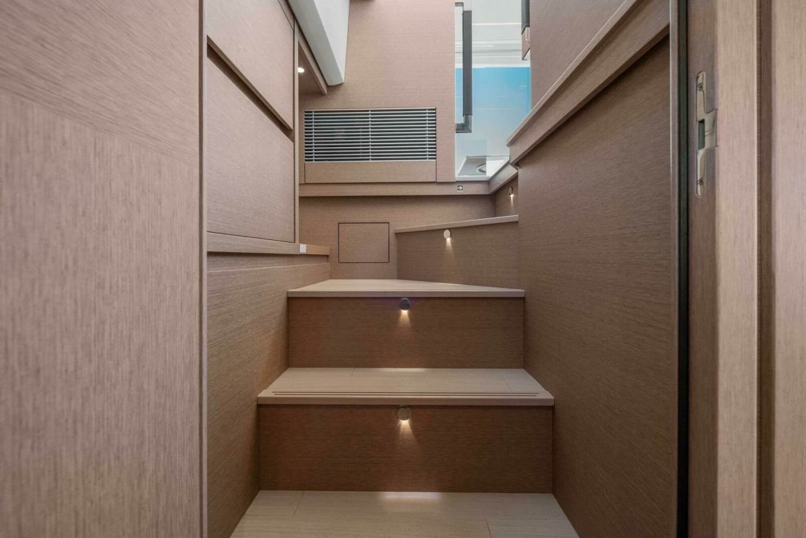 2022 Prestige 520 Flybridge - Photo 45