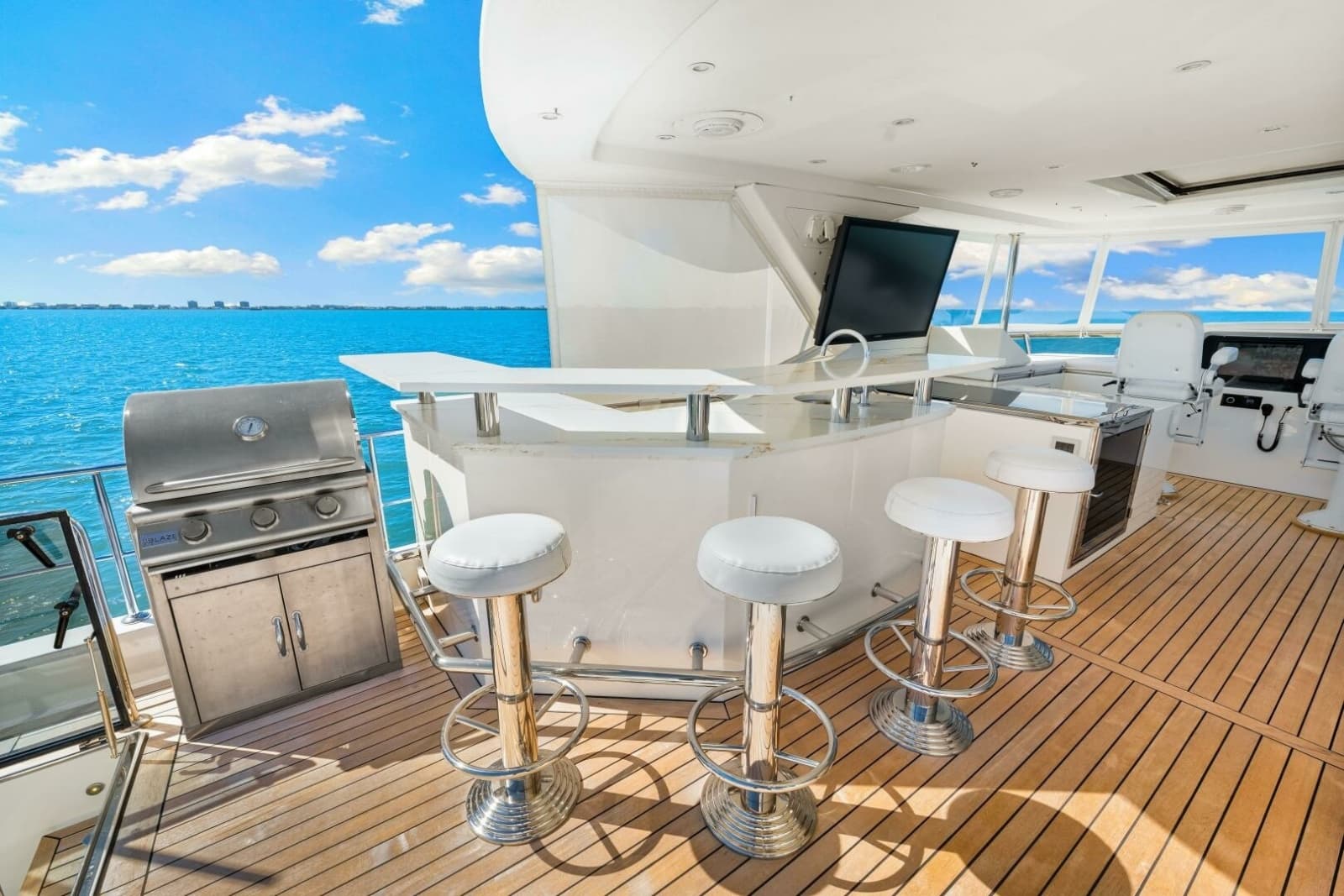 2010 Ocean Alexander 83 Motor Yacht - Photo 48