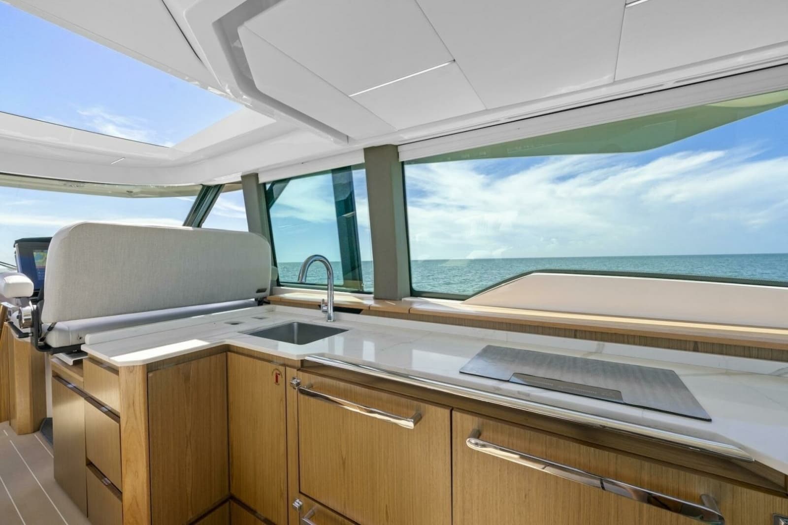 2023 Tiara Yachts EX 60 - Photo 27