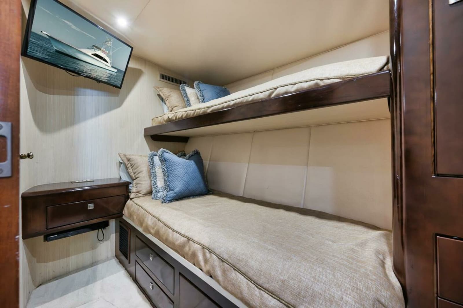2005 Ocean 73 Super Sport - Photo 15