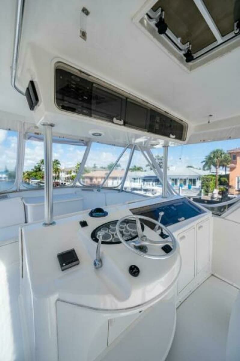 1999 Ocean Yachts 60 Convertible - Photo 20