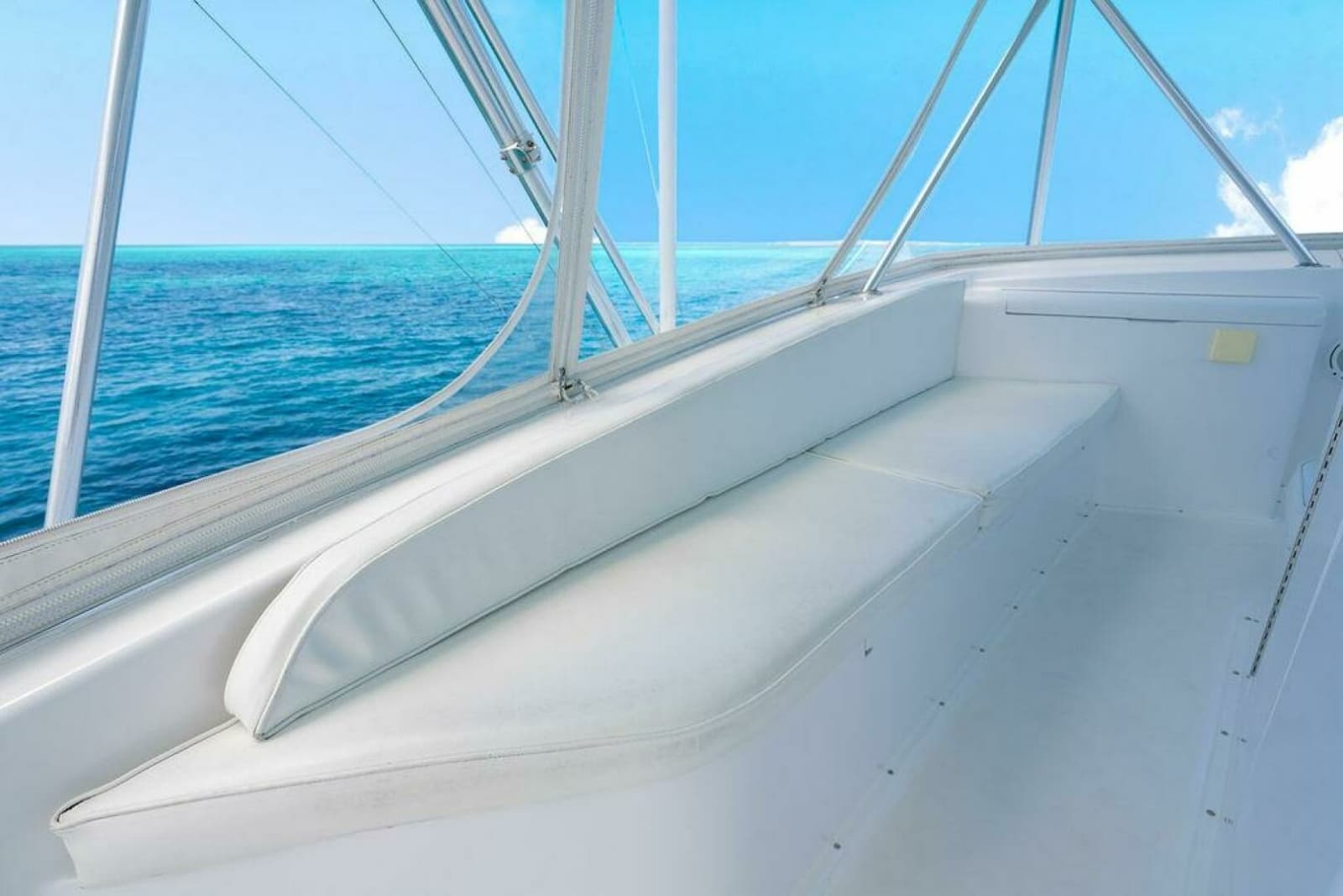 1999 Viking 55 Convertible - Photo 71