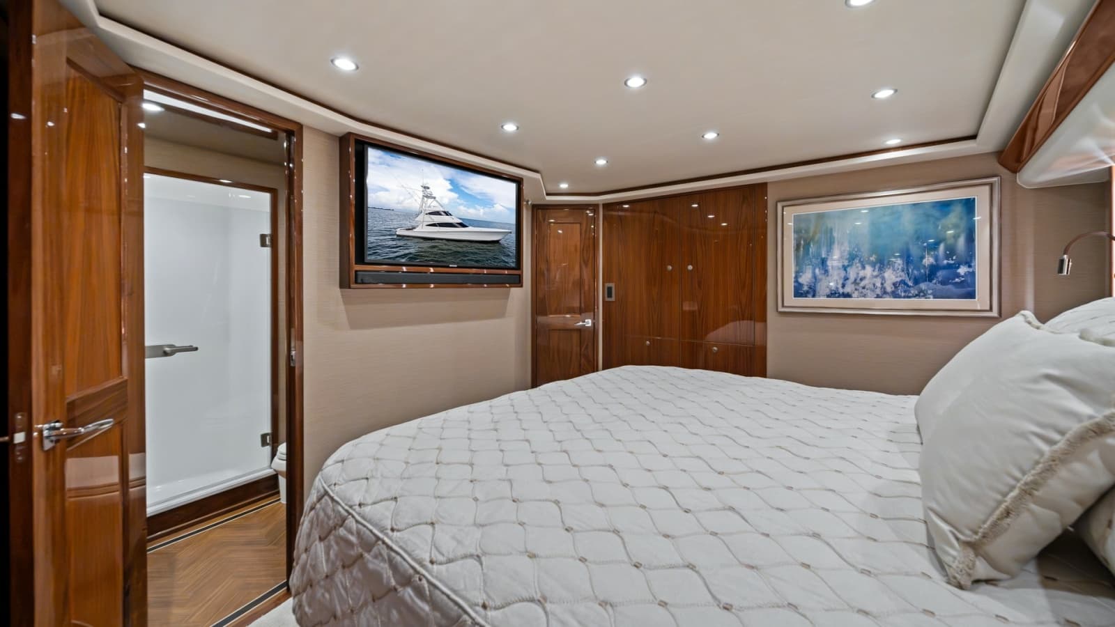 2021 Viking 72 Enclosed Bridge - Photo 35