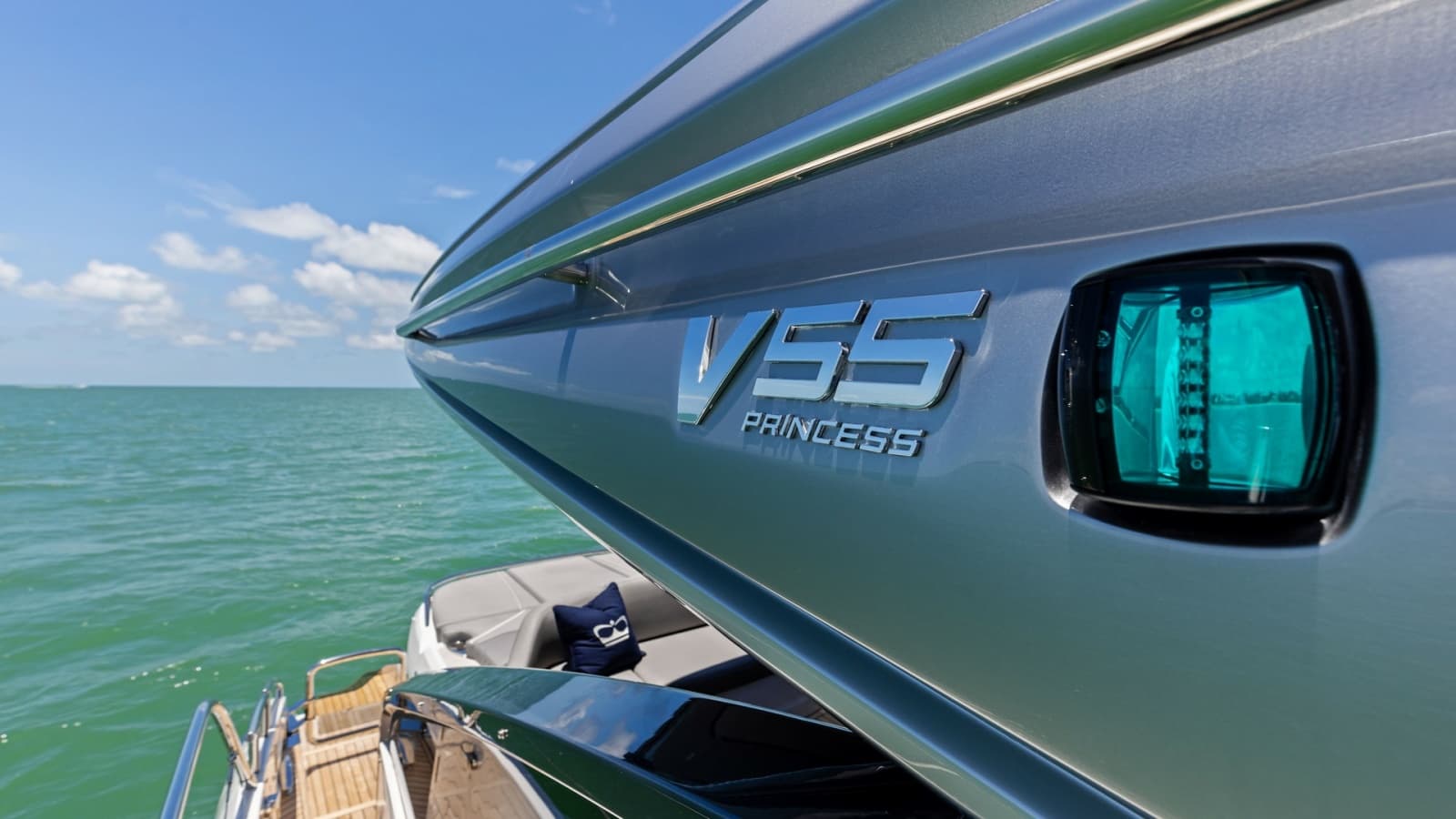 2026 Princess V55 - Photo 44