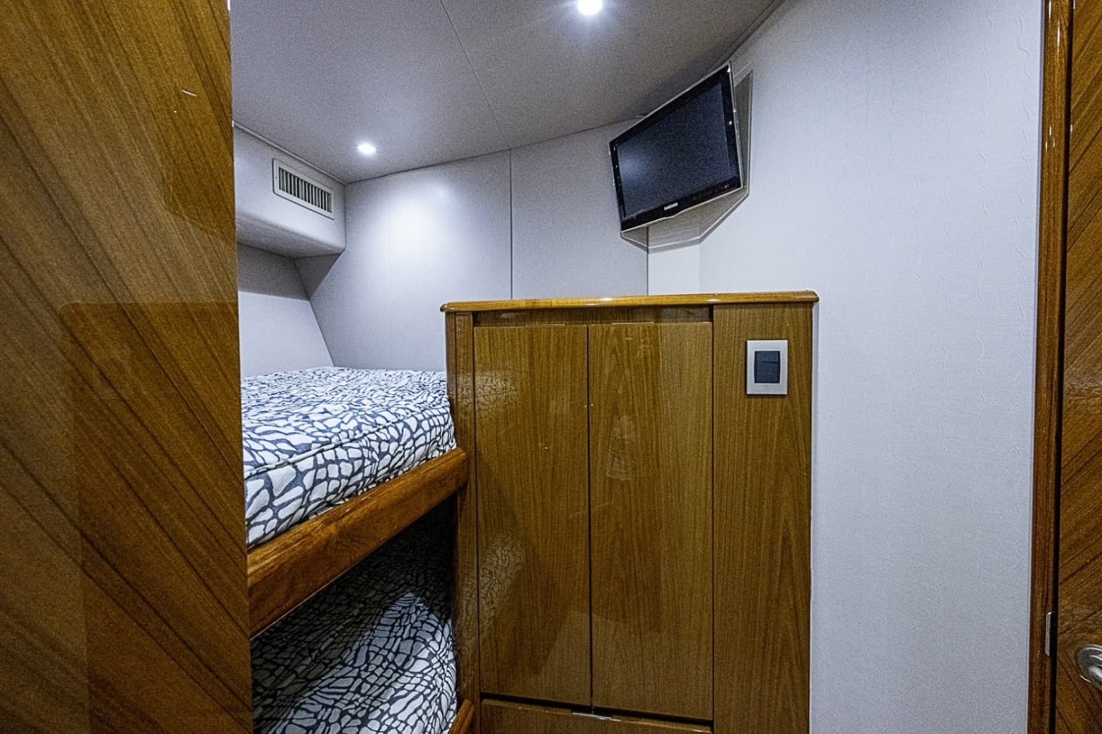 2011 Viking 76 Enclosed Bridge - Photo 68