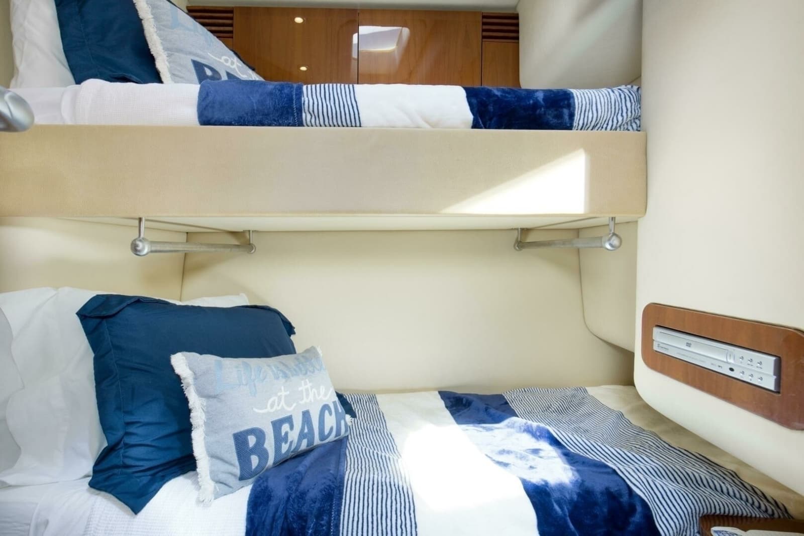 2007 Sea Ray 52 Sedan Bridge - Photo 18