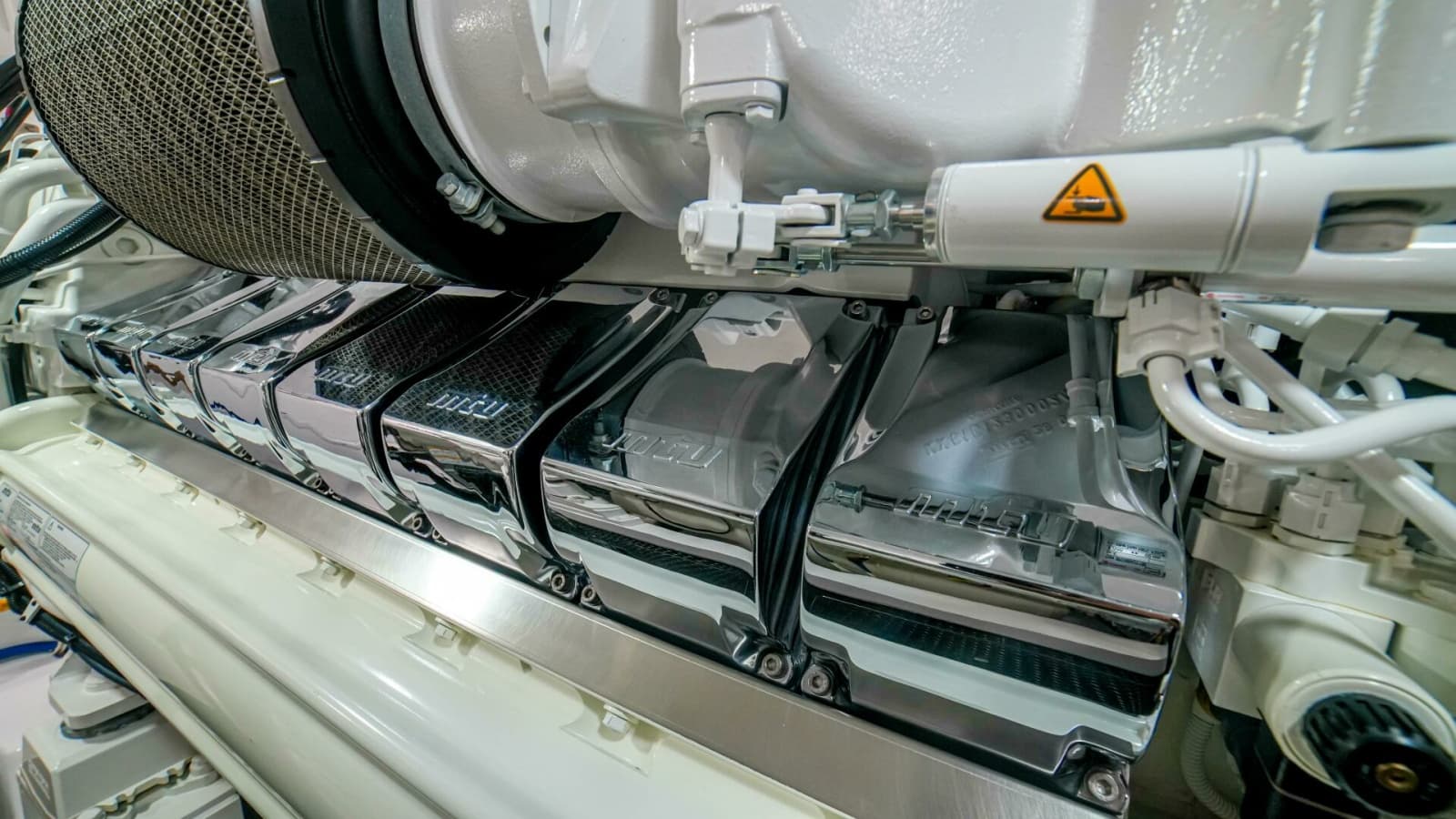 2023 Viking 72 Convertible - Photo 107