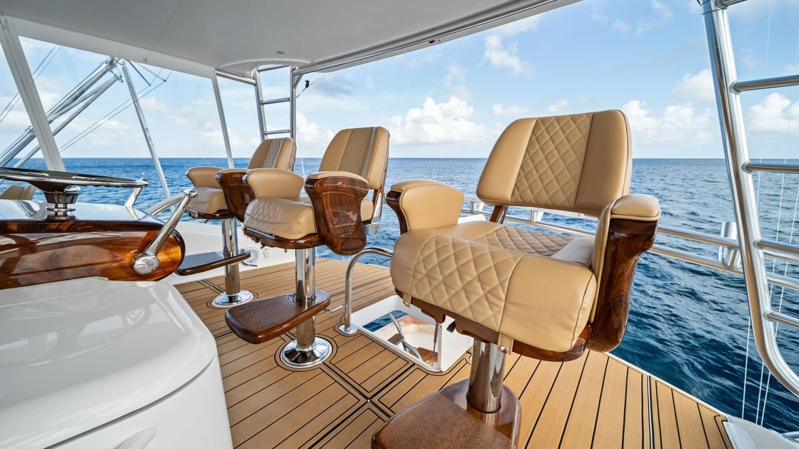2015 Viking 70 Convertible  - Photo 5