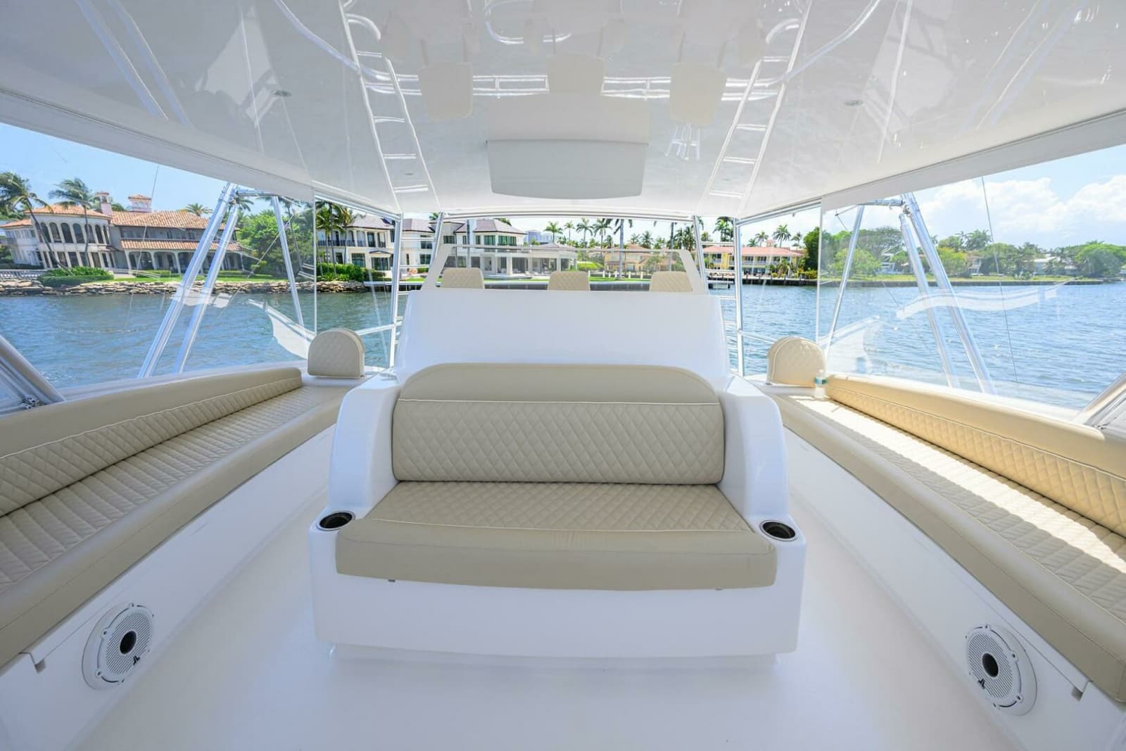 2021 Viking 72 Convertible - Photo 31