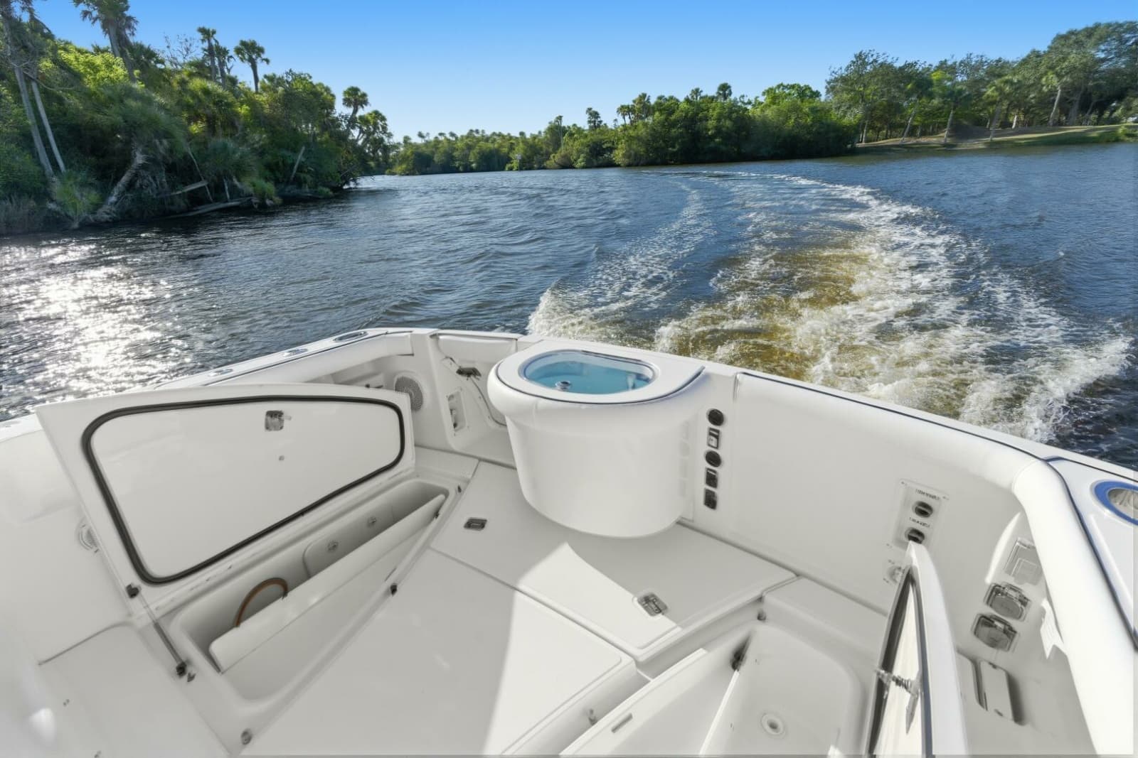 2011 Tiara Yachts 3100 Open - Photo 14