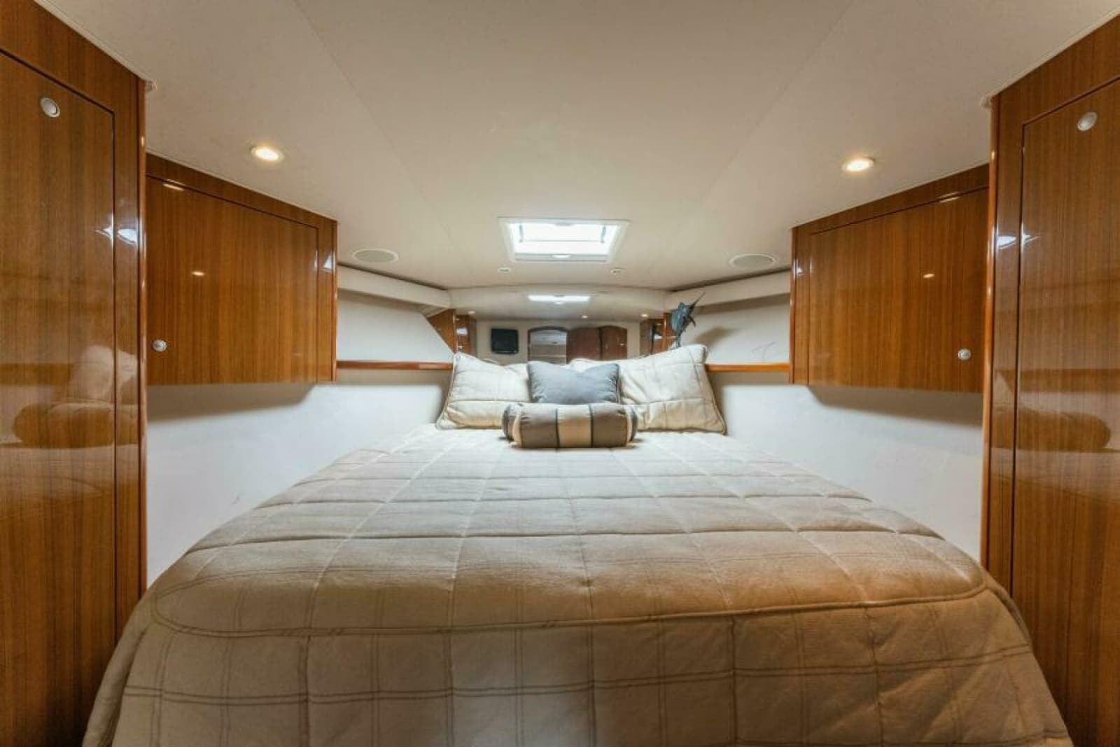 2009 Viking 45 Open - Photo 6