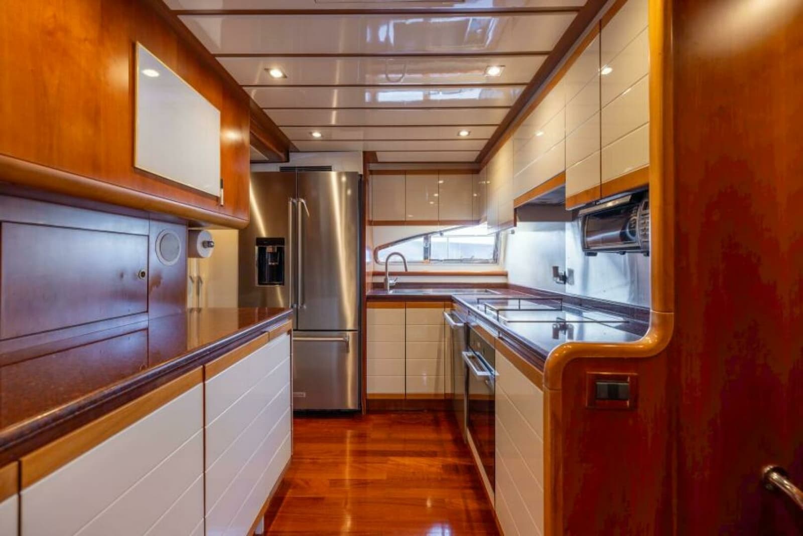 2001 Ferretti Yachts 94 Raised Pilothouse - Photo 7