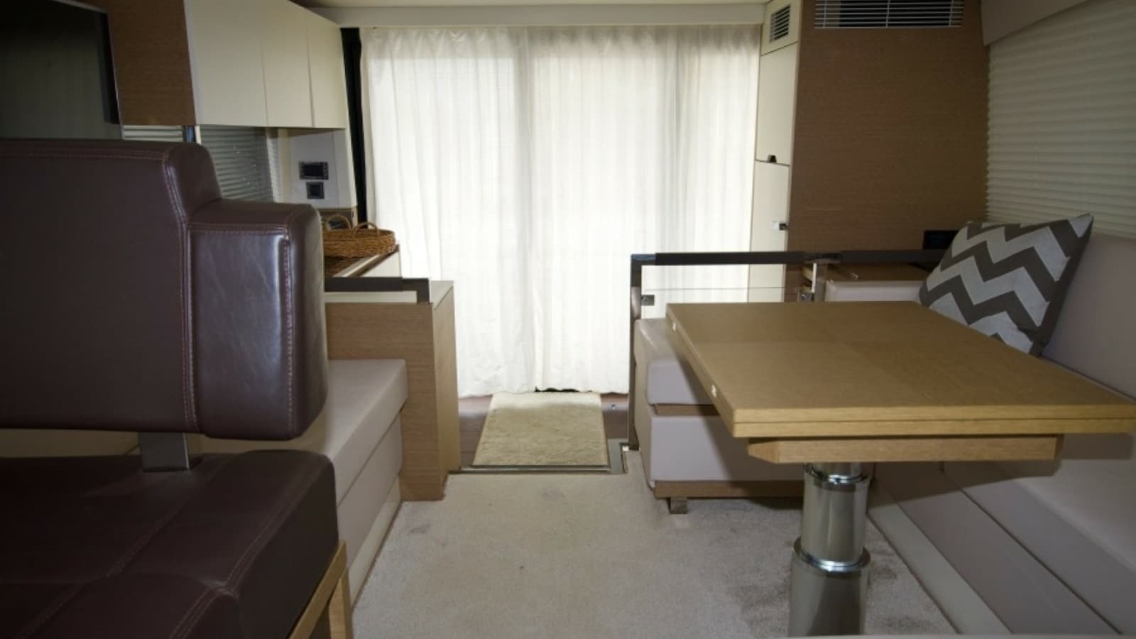 2018 Prestige 460 - Photo 8