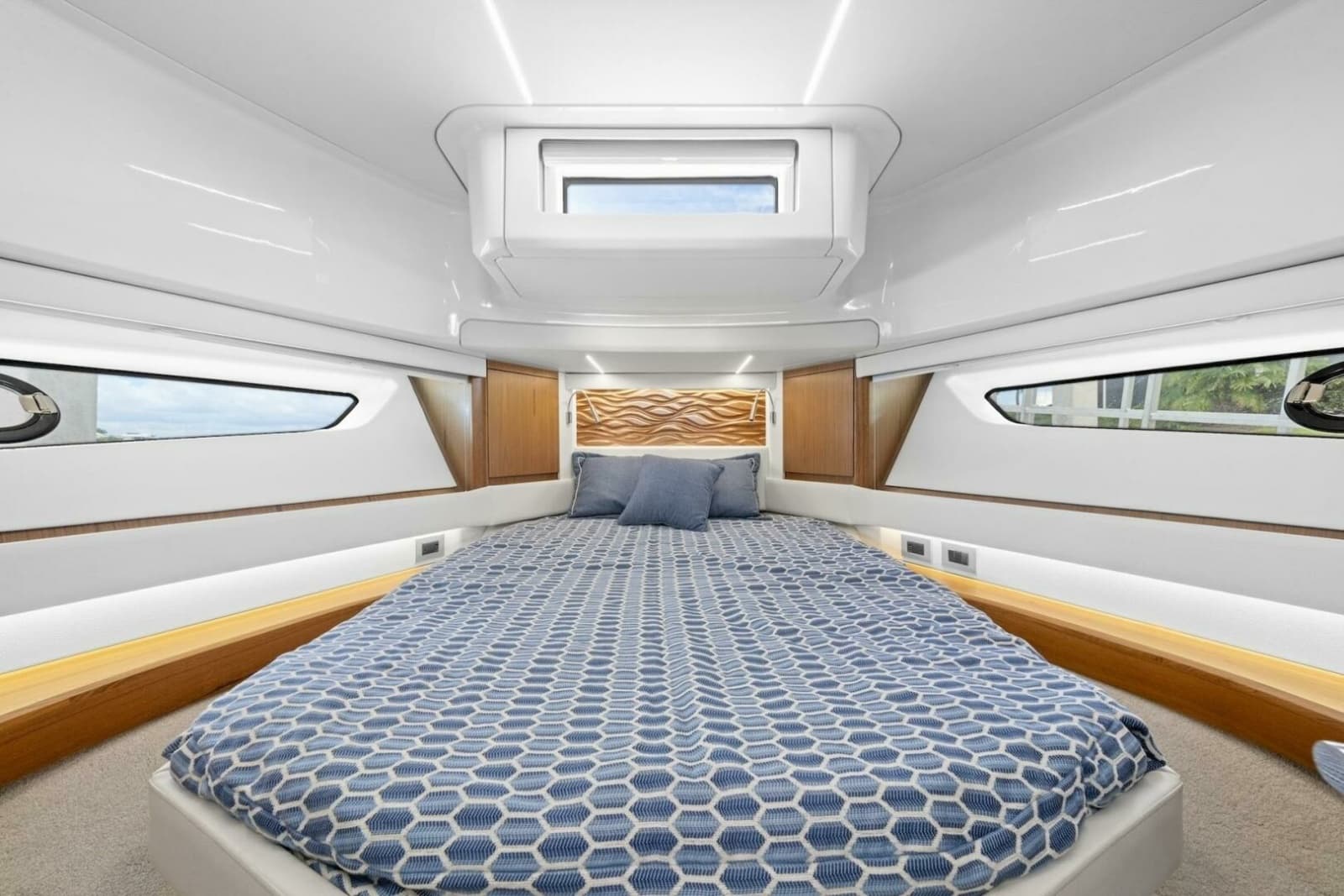 2023 Tiara Yachts EX 60 - Photo 71