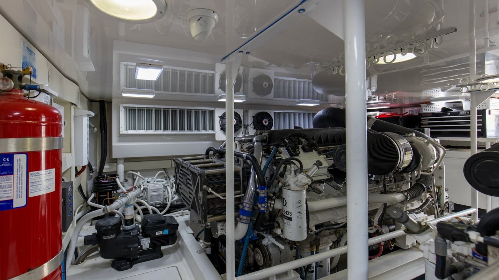 2007 Viking 64 Enclosed Bridge - Photo 63