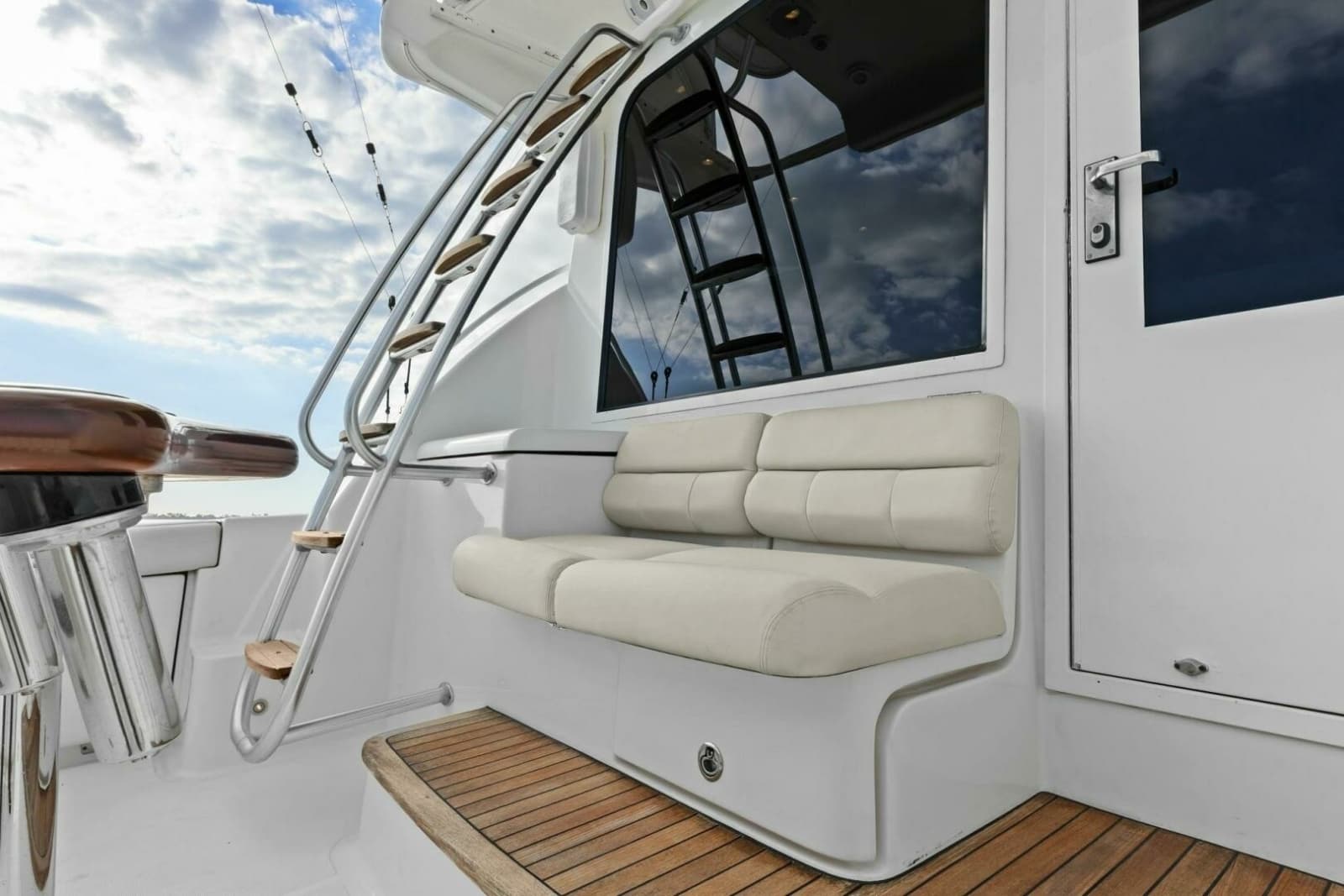 2013 Tiara Yachts 3900 Convertible - Photo 44