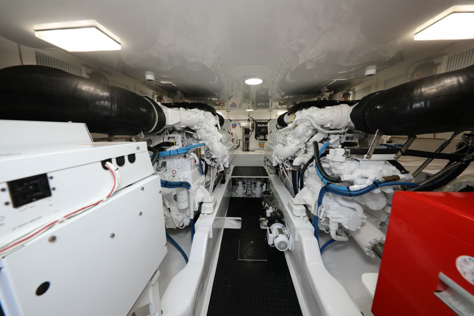2023 Viking 54 Convertible - Photo 39