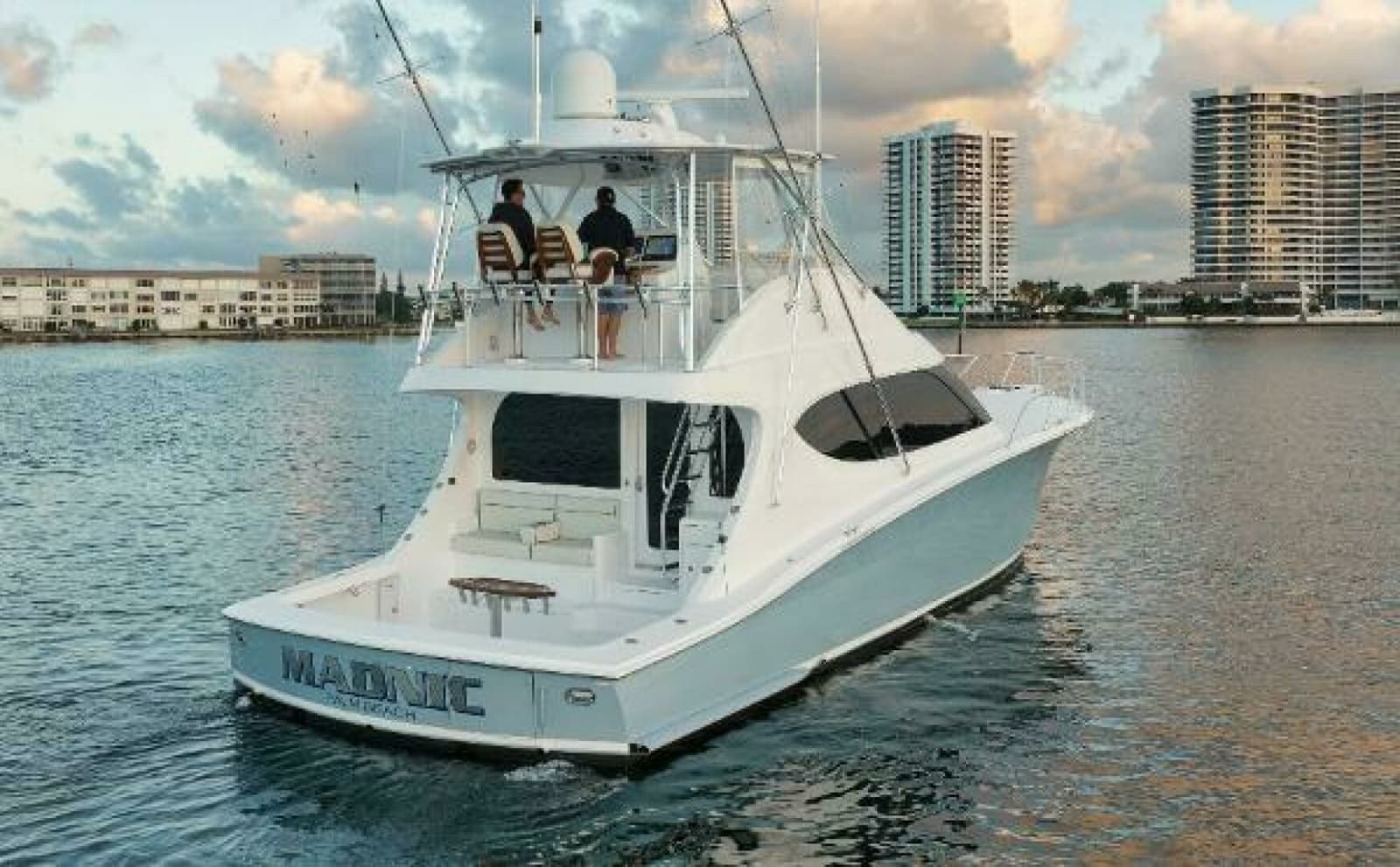 2018 Hatteras GT54 - Photo 3