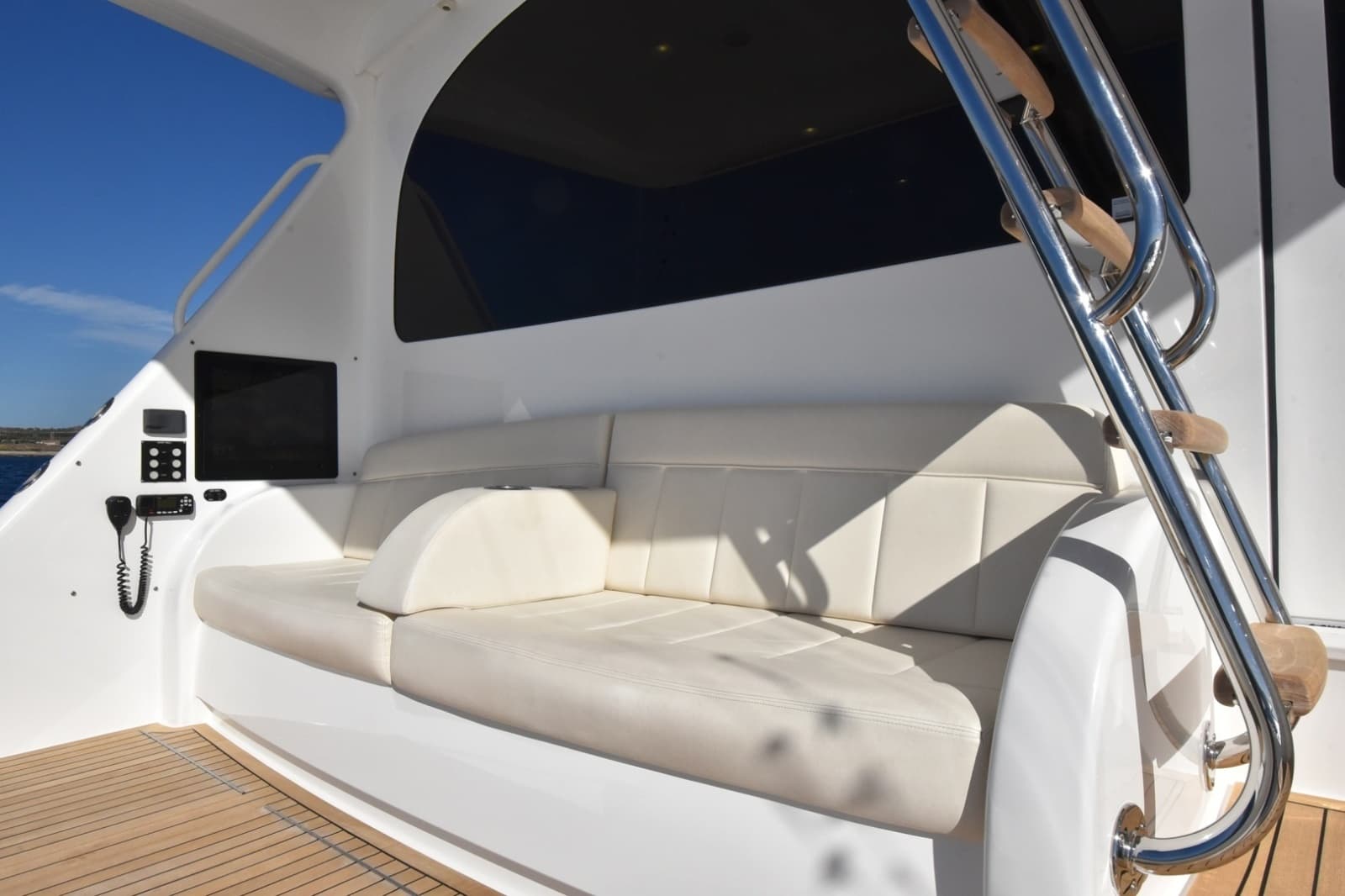 2019 Viking 80 Skybridge - Photo 183