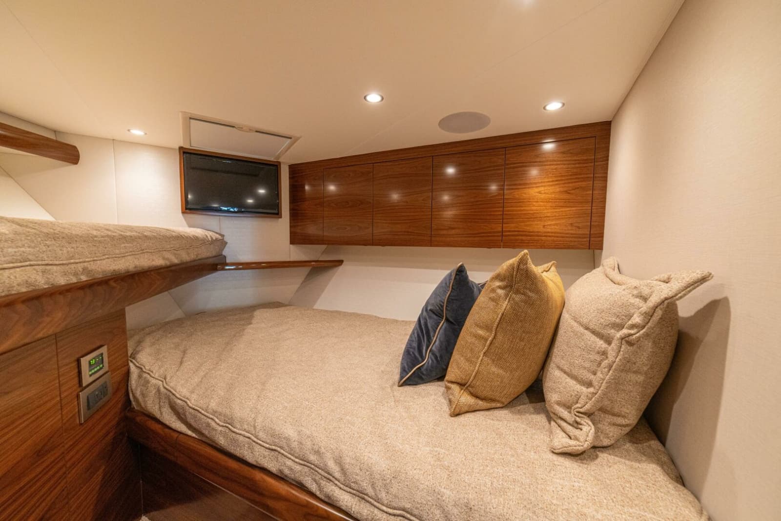 2025 Viking 58 Convertible - Photo 25