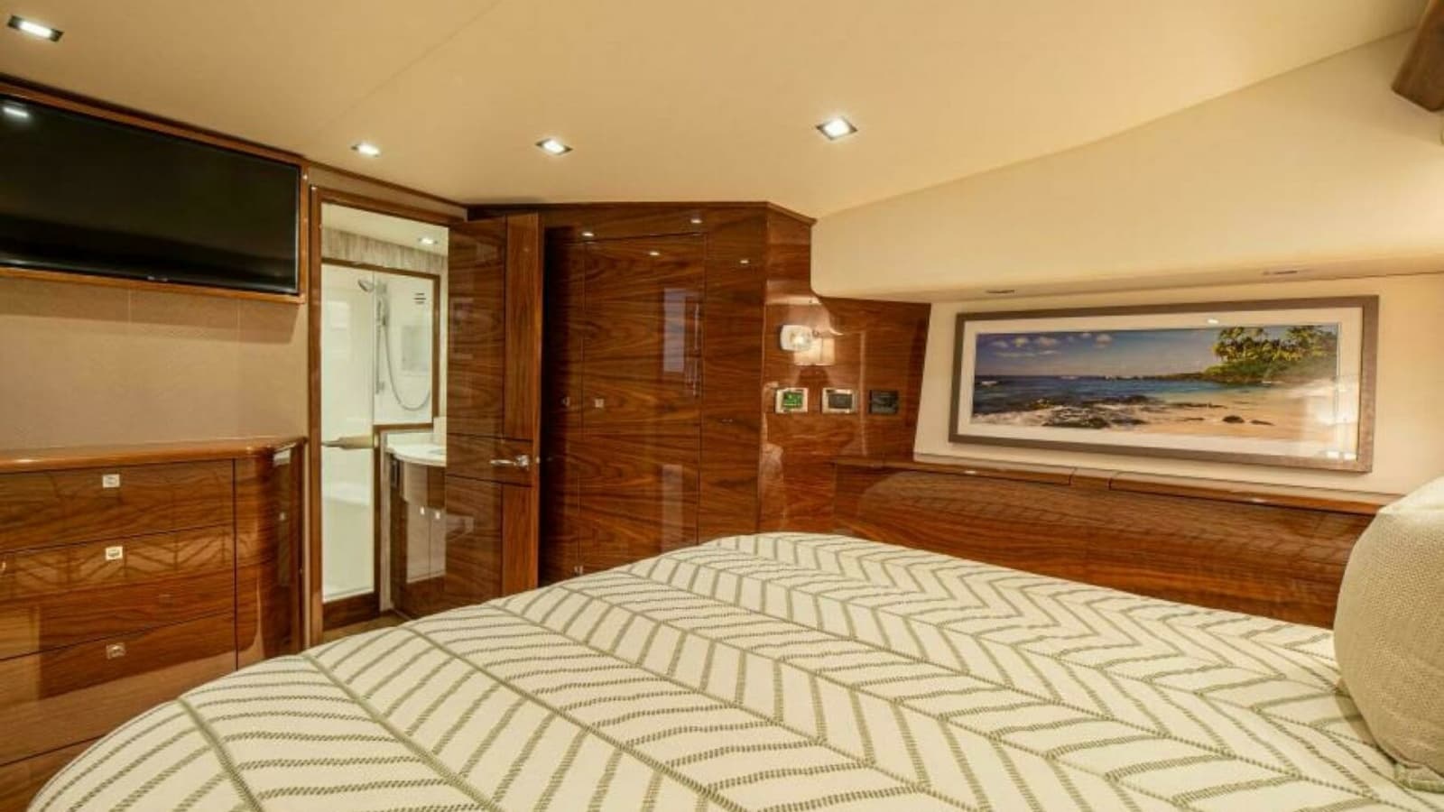 2023 Viking 64 Convertible - Photo 23