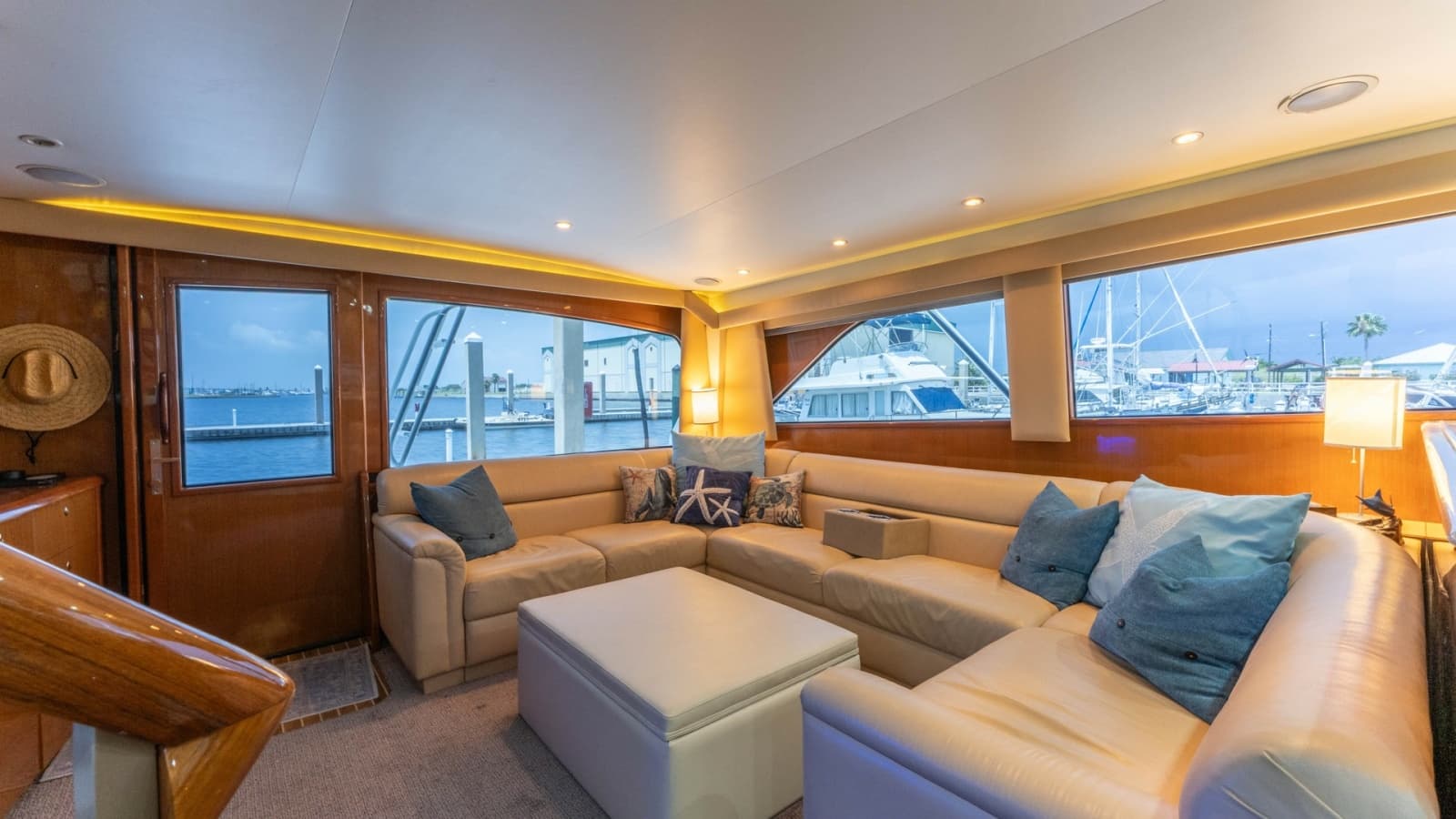 2001 Viking 65 Enclosed Bridge - Photo 7