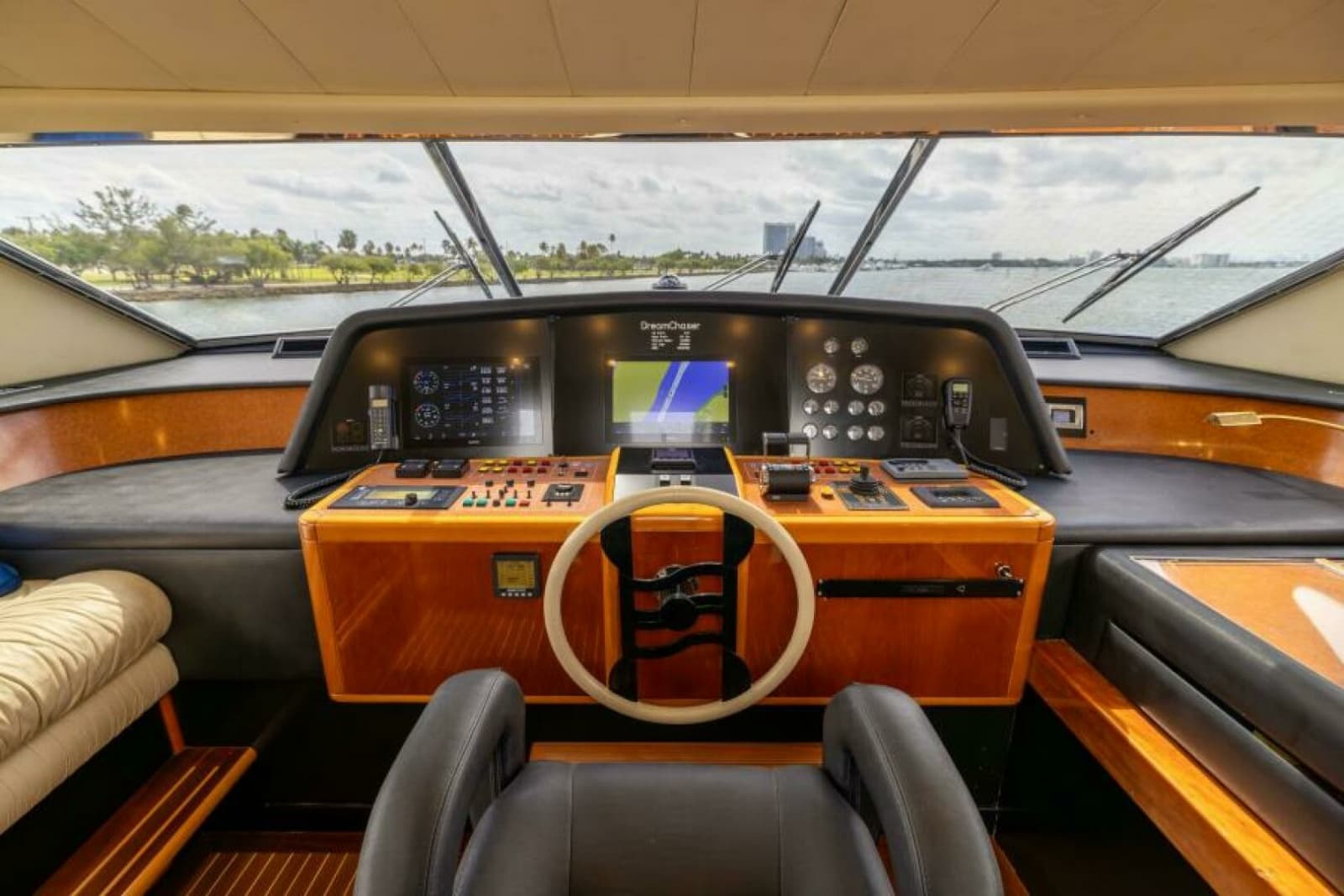 2001 Ferretti Yachts 94 Raised Pilothouse - Photo 33