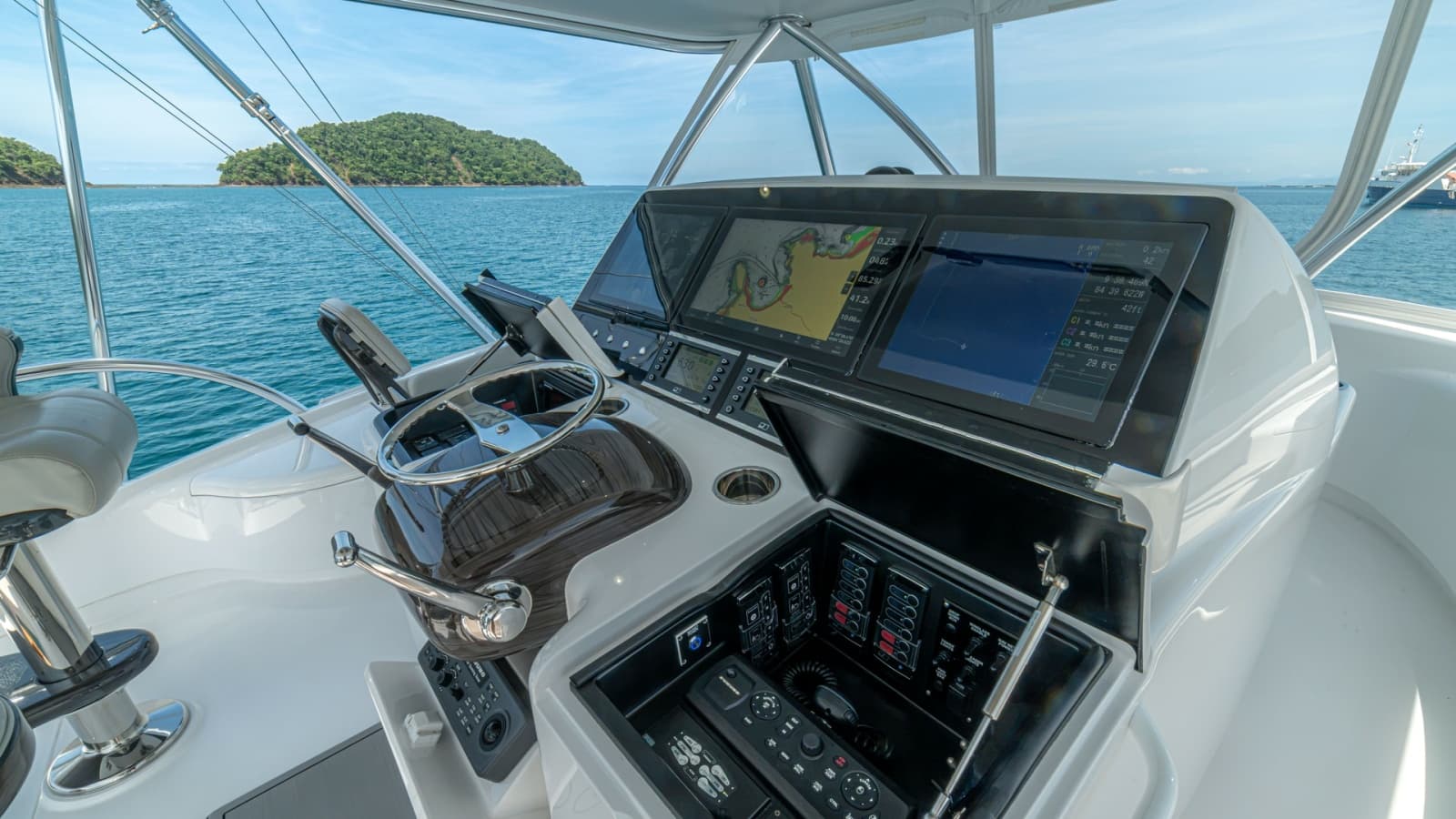 2024 Viking 64 Convertible - Photo 52