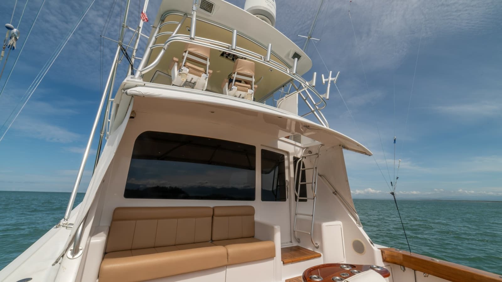 2002 Viking 61 Convertible - Photo 46