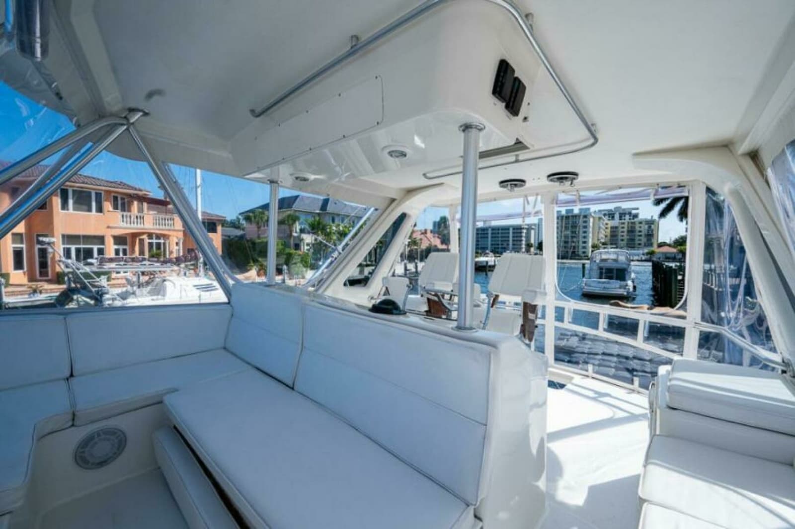 1999 Ocean Yachts 60 Convertible - Photo 22