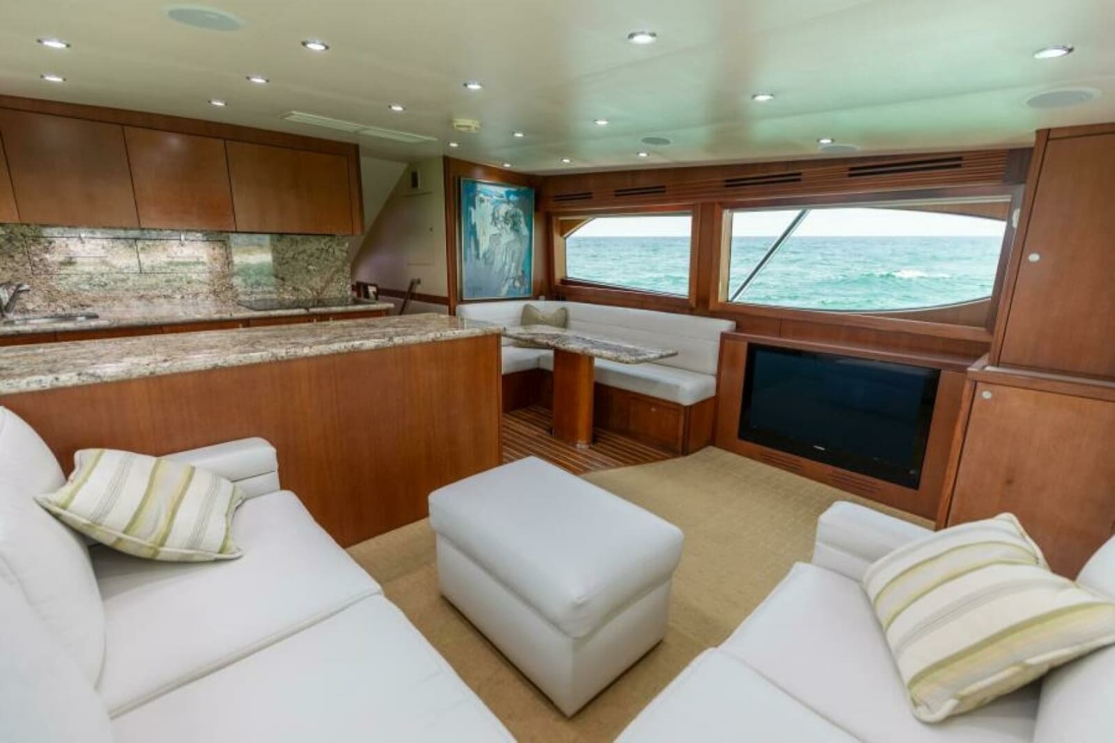 2008 Hatteras 60 Convertible - Photo 11