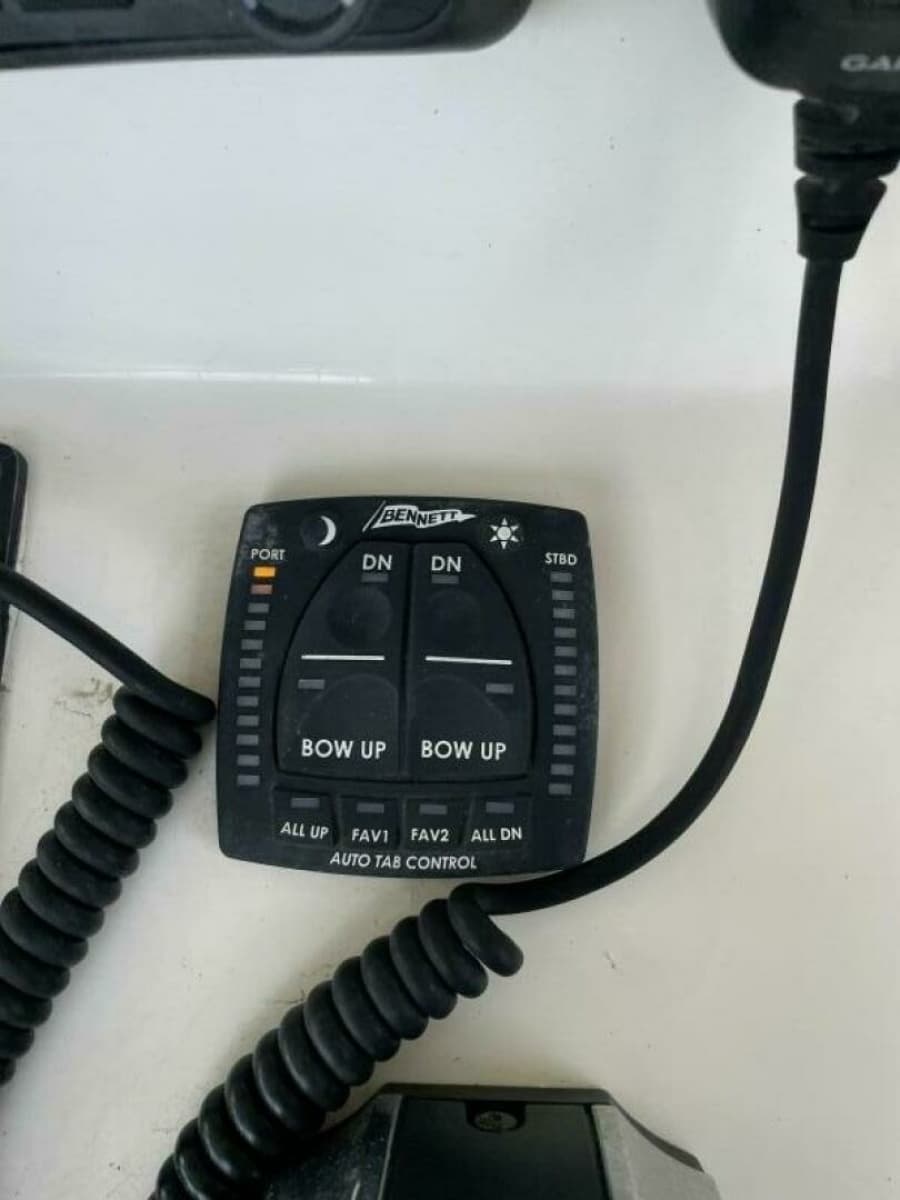 1997 Custom 31 Center Console - Photo 9