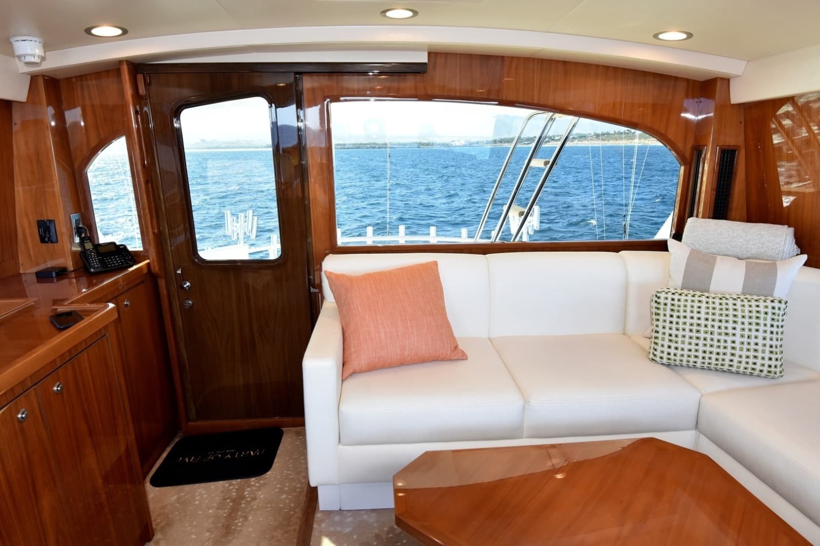 2019 Viking 80 Skybridge - Photo 133