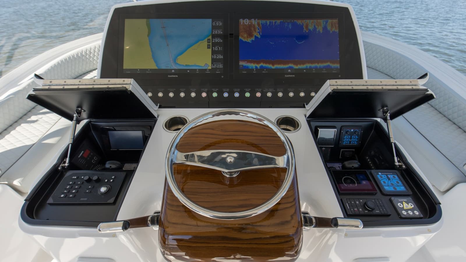 2024 Viking 54 Convertible - Photo 23