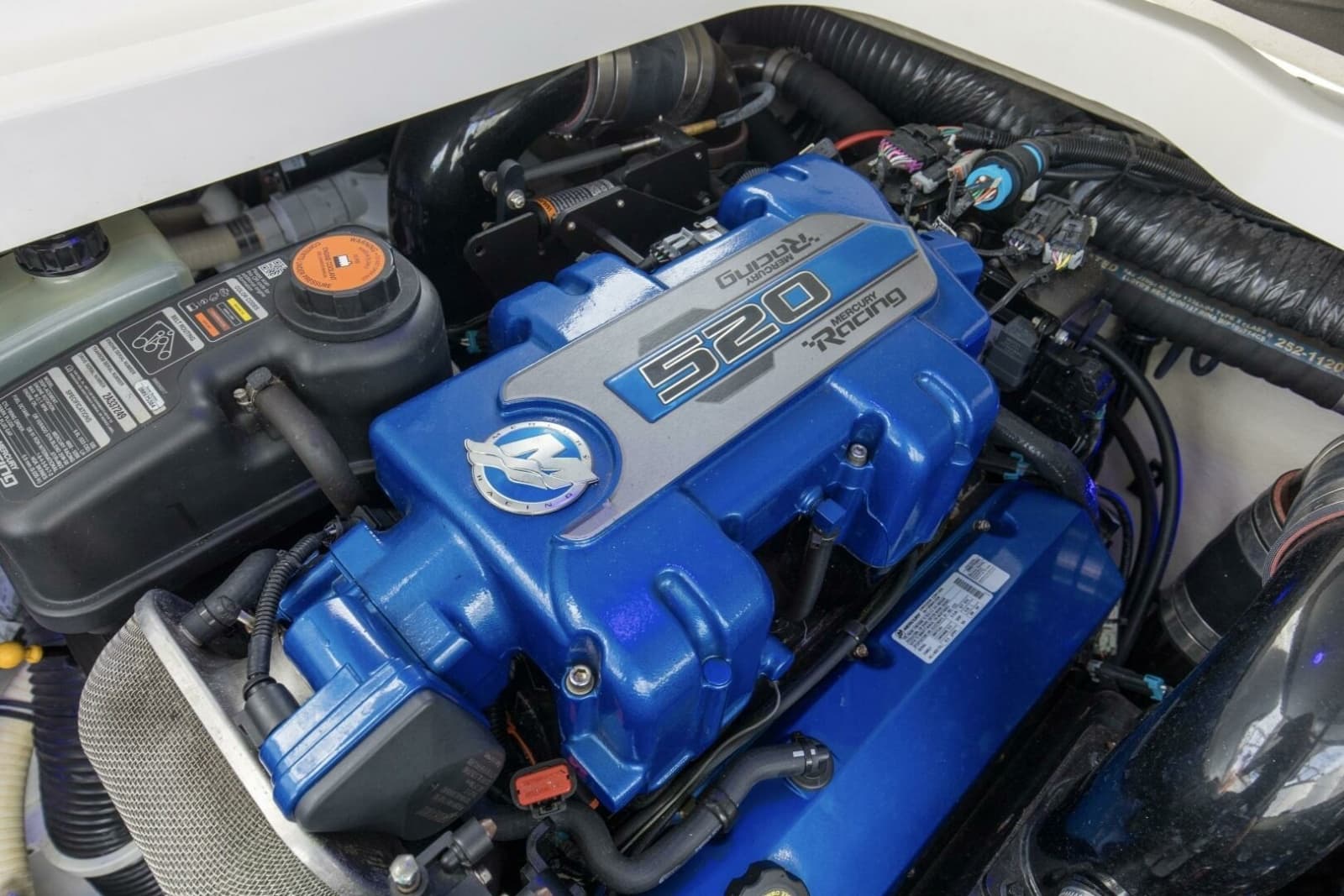 2017 Formula 370 Super Sport - Photo 18