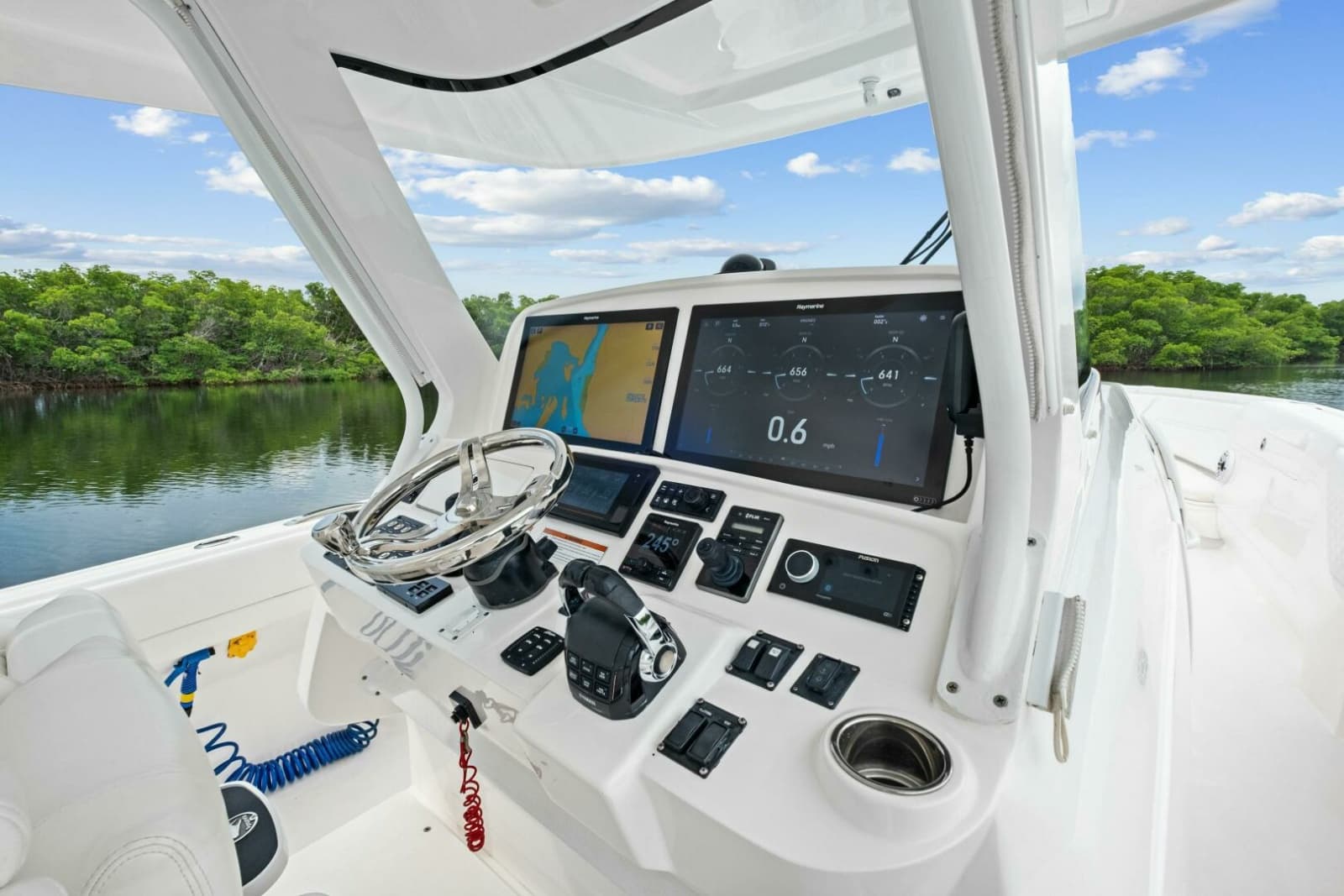 2020 Intrepid 407 Nomad SE - Photo 8