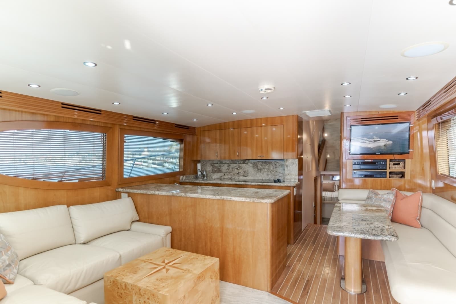 2003 Hatteras 54 Convertible - Photo 3