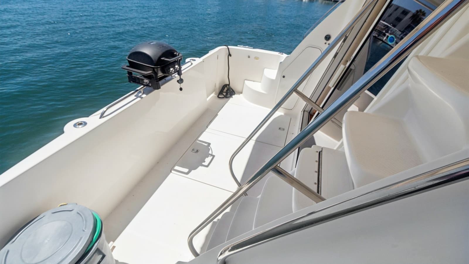 2005 Meridian 540 Pilothouse - Photo 34