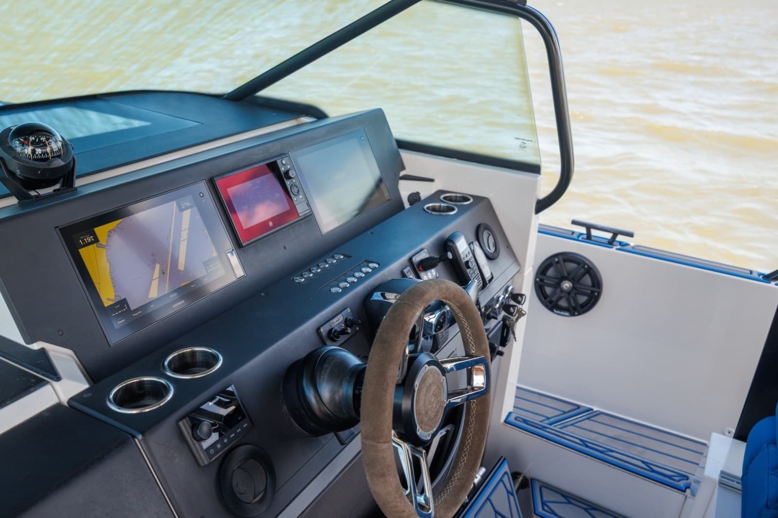 2019 Axopar 37 Sun Top - Photo 33