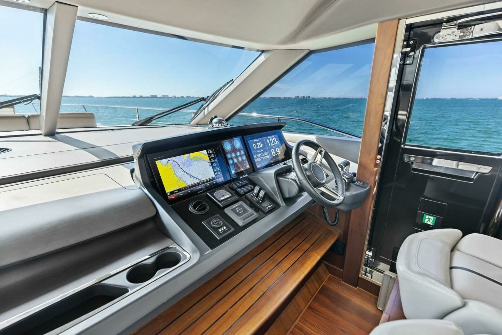 2018 Princess Y75 Motor Yacht - Photo 41
