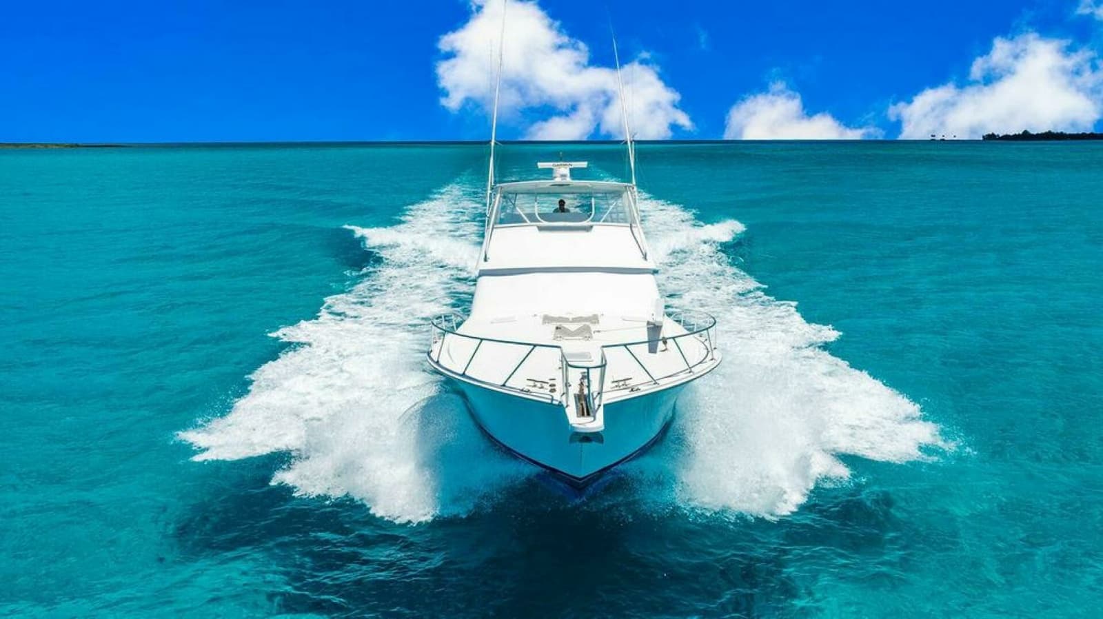 1999 Viking 55 Convertible - Photo 31