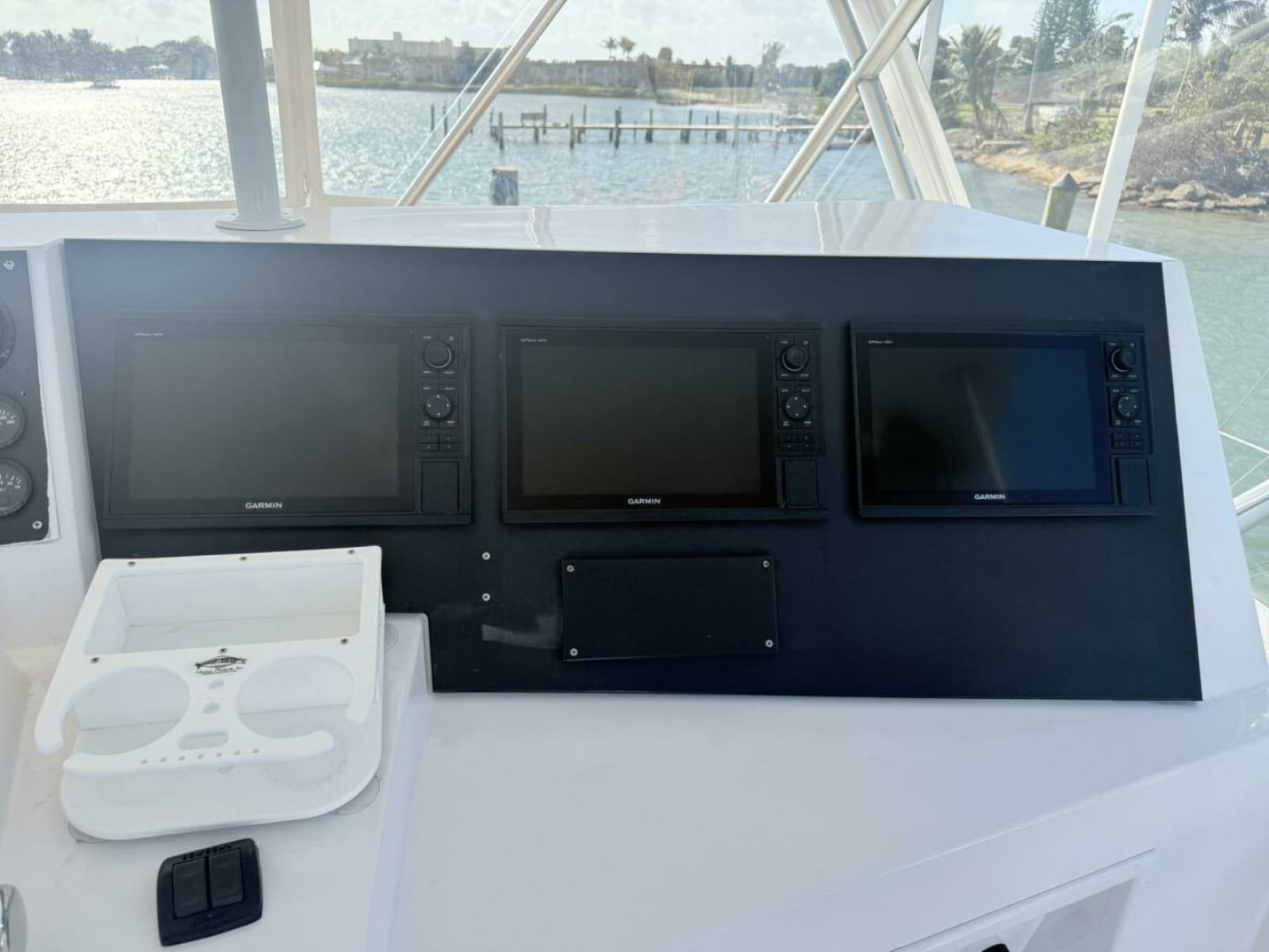 1992 Viking 50 Convertible - Photo 16