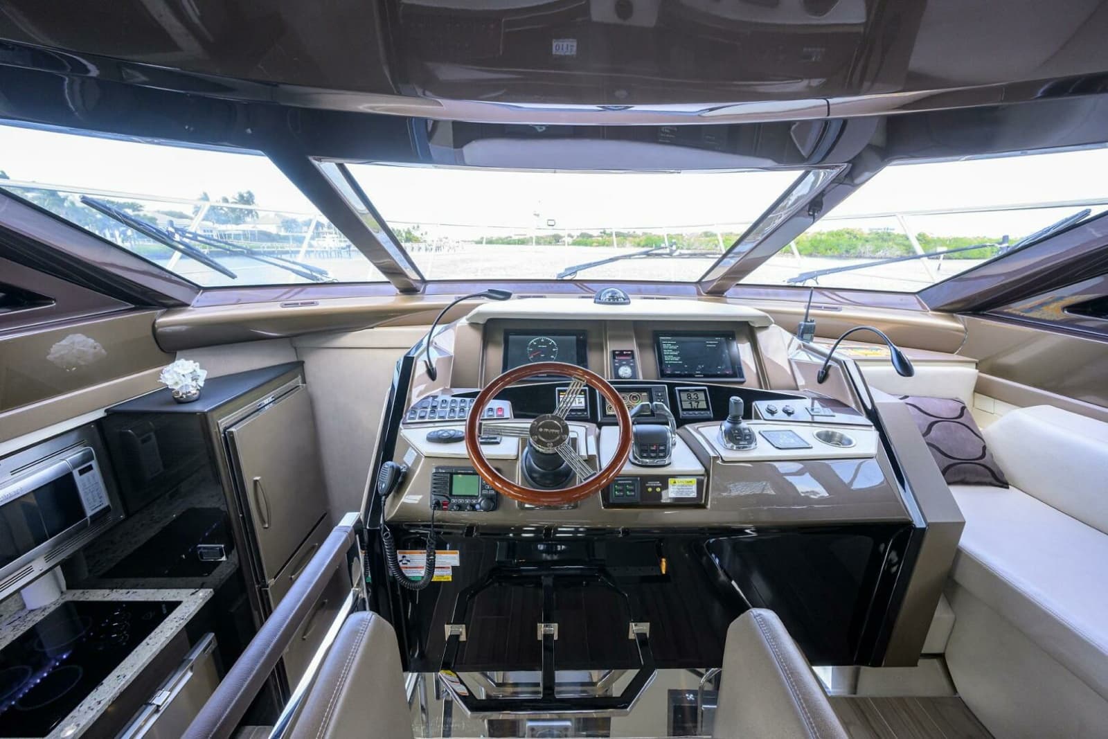 2016 Marquis 660 Sport Yacht - Photo 26